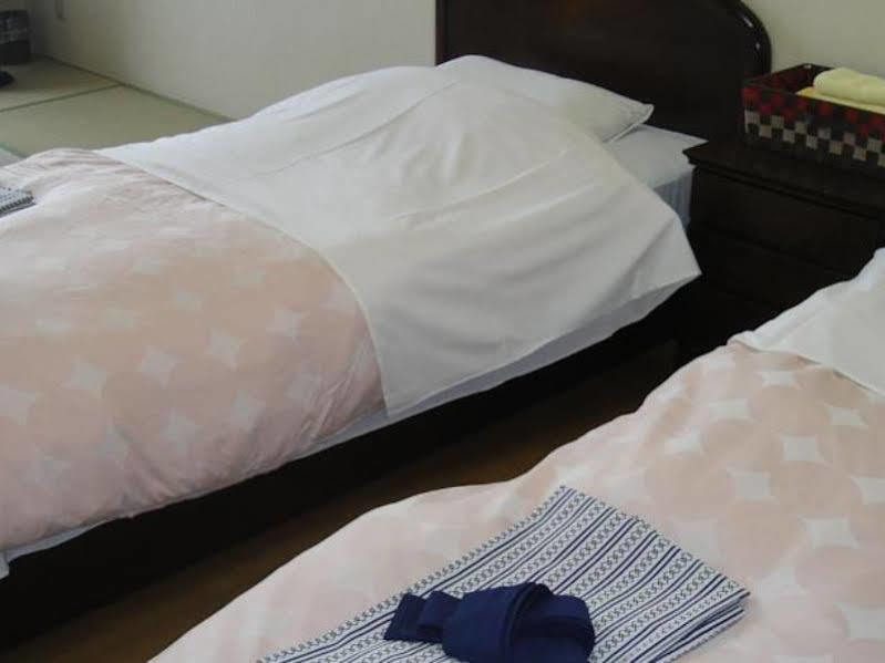 Nanputei Hotel Minamifurano Luaran gambar